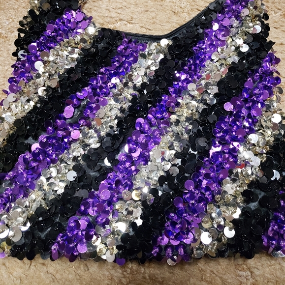 Beautiful medium size purple, silver and black sequined purse - Picture 2 of 3